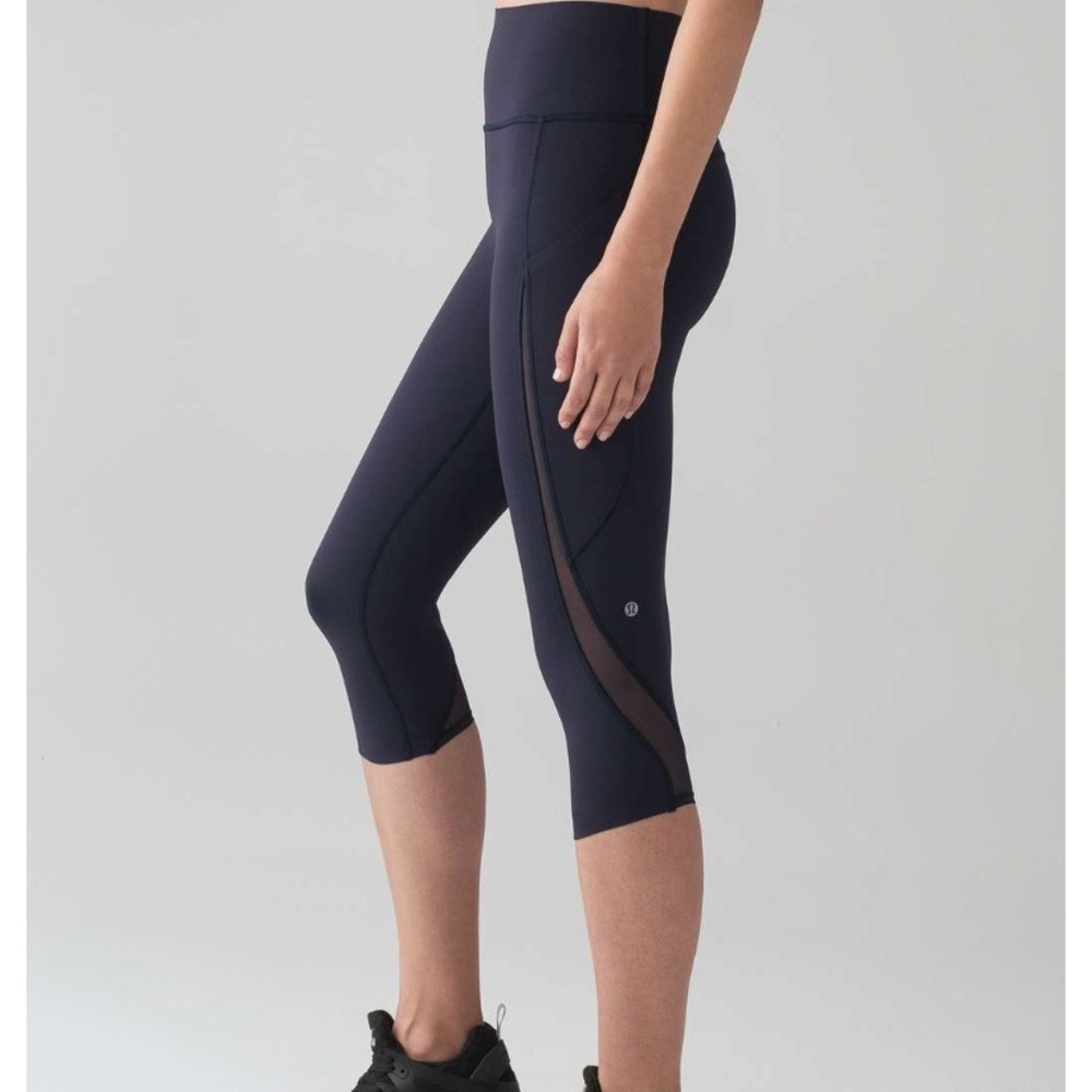 Lululemon Lululemon Pace Perfect Crop (17") Midnight Navy Size 2